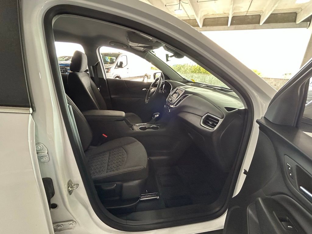 Used 2022 Chevrolet Equinox LT image 32