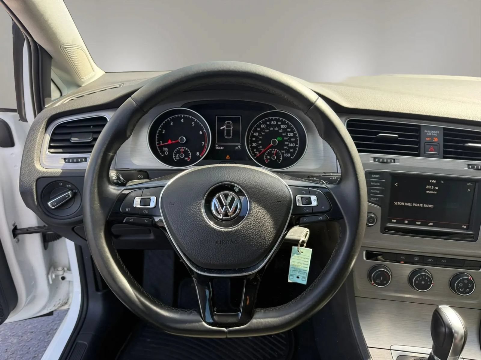 Used 2016 Volkswagen Golf S FWD image 19
