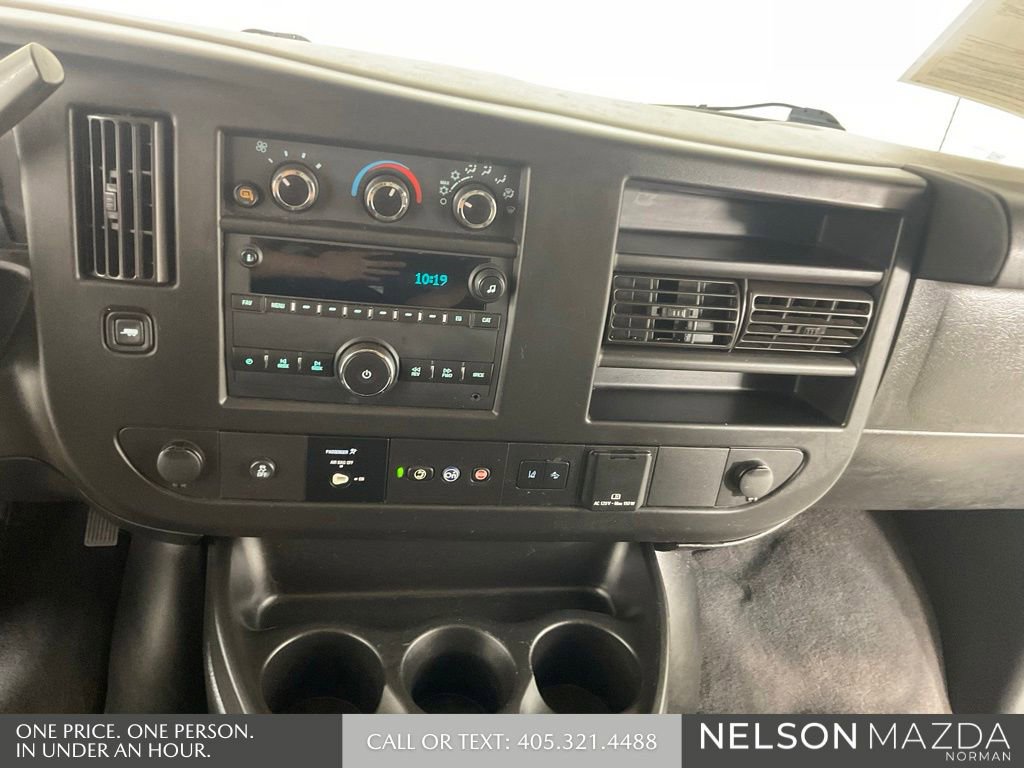 Used 2020 Chevrolet Express 3500 LT w/ LT Preferred Equipment Group RWD image 25