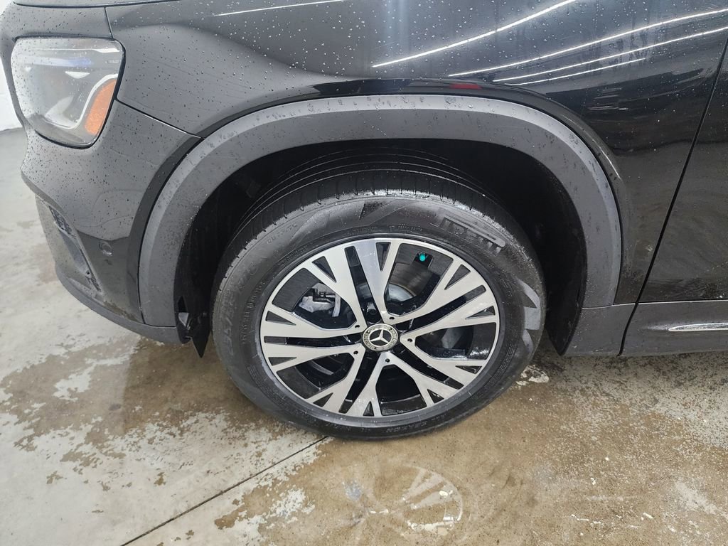 Used 2024 Mercedes-Benz GLB 250 4MATIC image 38