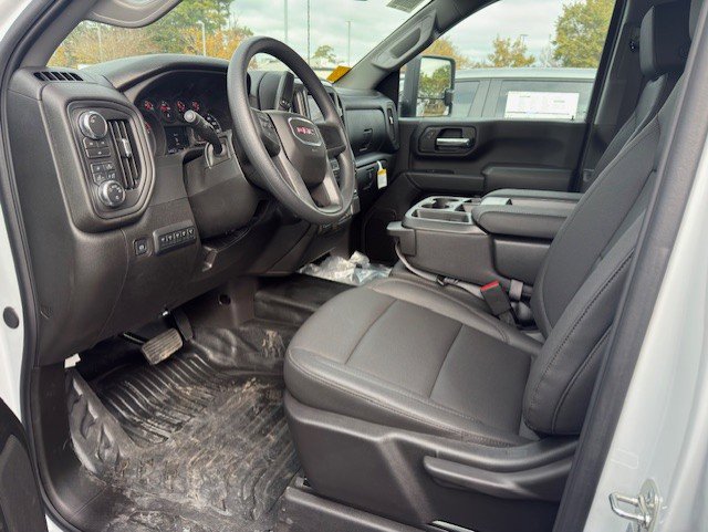 New 2026 GMC Sierra 2500 Pro w/ Convenience Package image 6