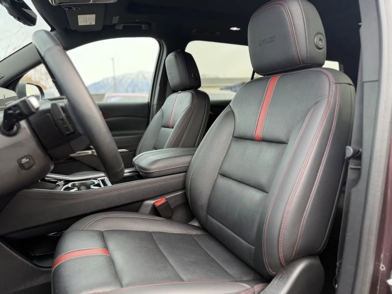 Used 2024 Chevrolet Traverse RS image 15