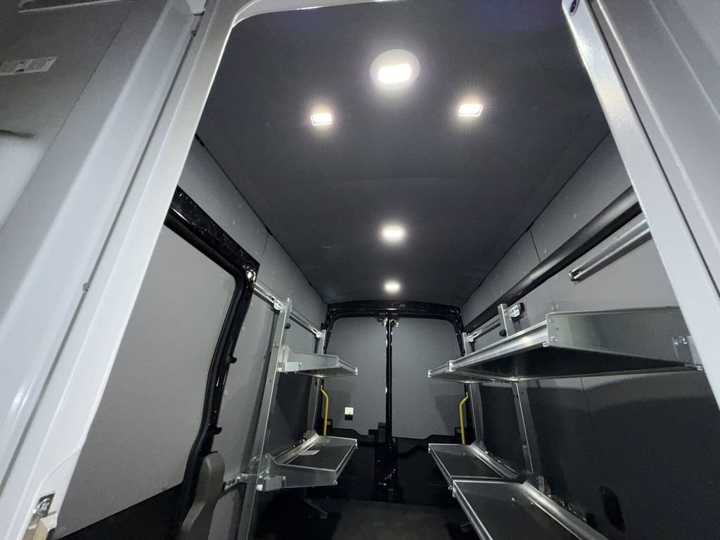 Used 2025 Ford E-Transit 148 High Roof RWD image 16