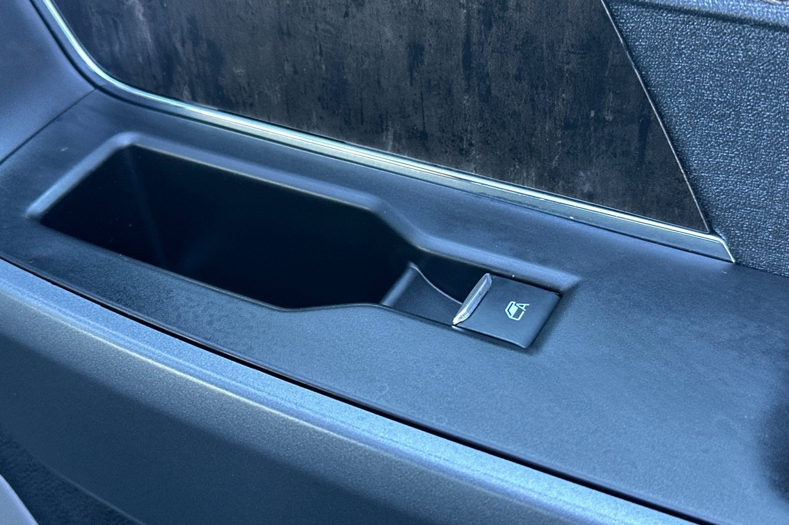 Used 2024 Ford F250 Lariat w/ Sport Appearance Package image 22