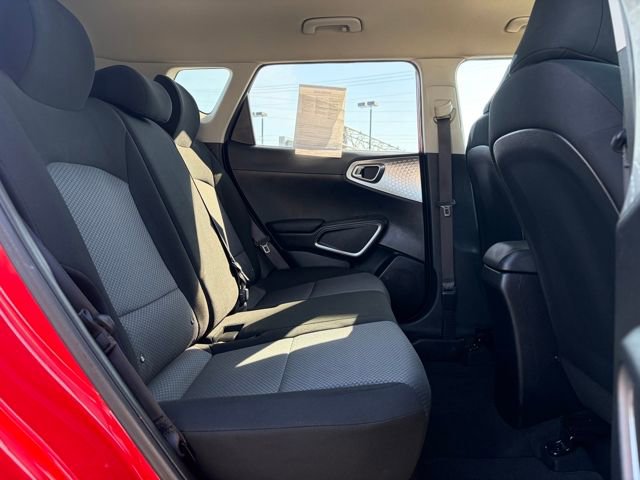 Used 2023 Kia Soul LX w/ LX Technology Package image 18