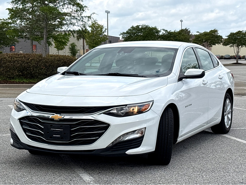 Used 2024 Chevrolet Malibu LT FWD image 3
