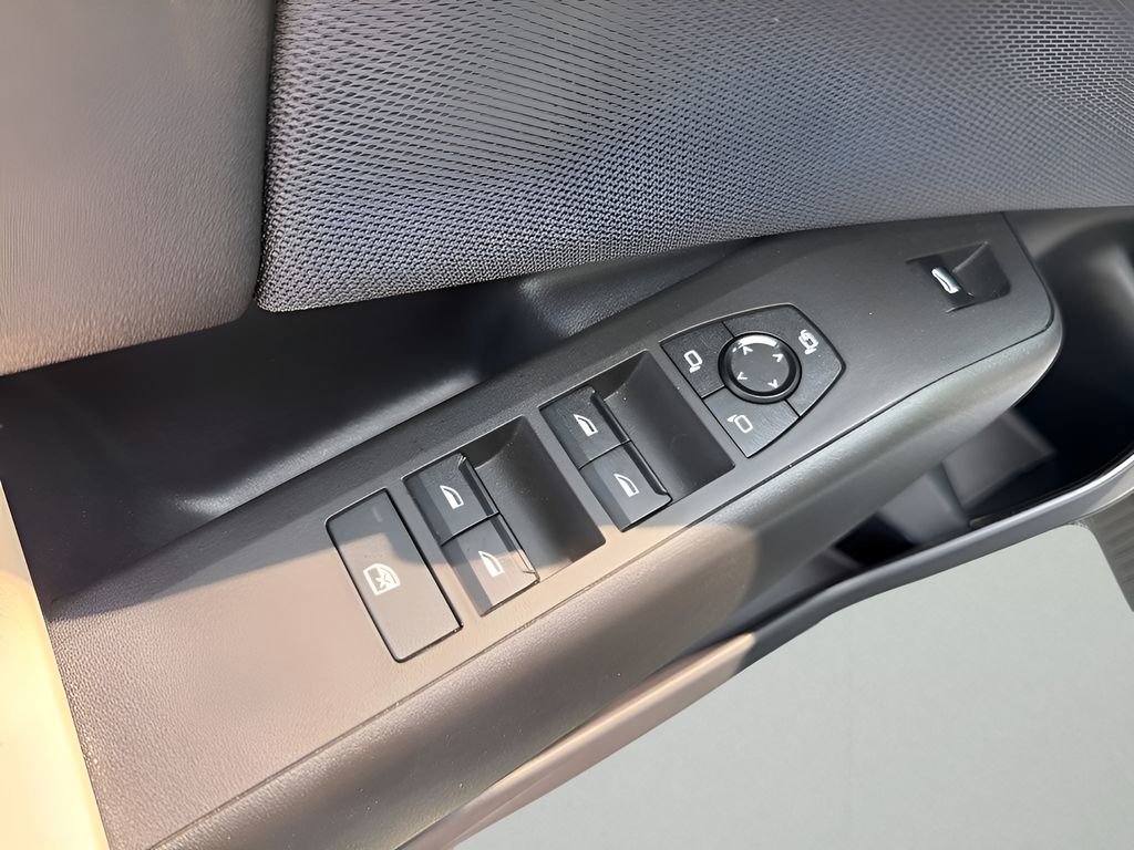 Used 2025 BMW X3 xDrive30i w/ Convenience Package image 23