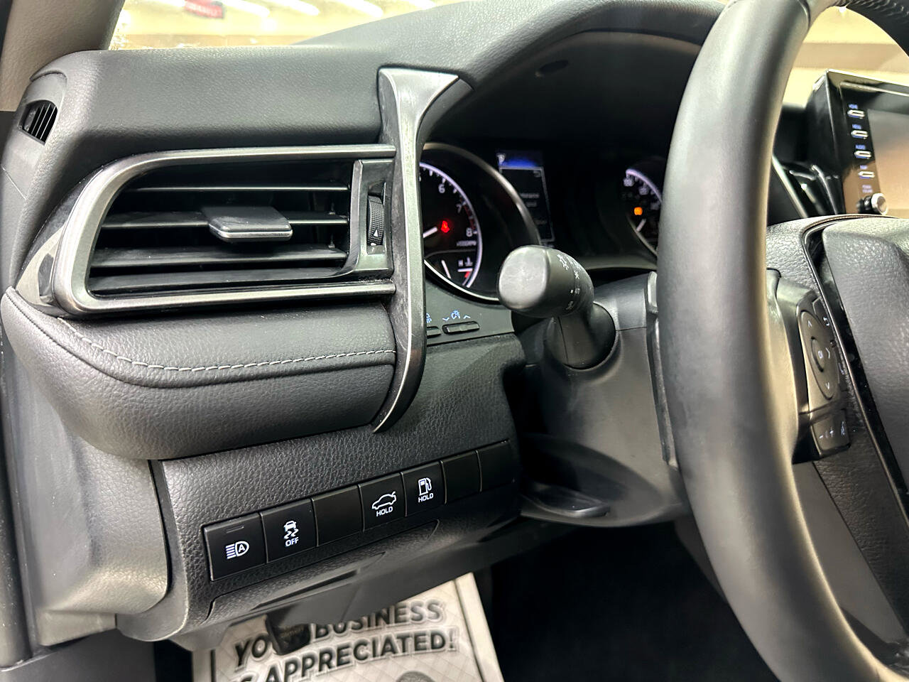 Used 2023 Toyota Camry SE image 16