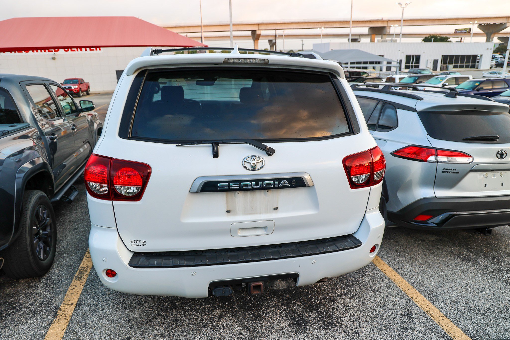 Used 2020 Toyota Sequoia Limited w/ Safety & Convenience Package AWD/4WD image 9