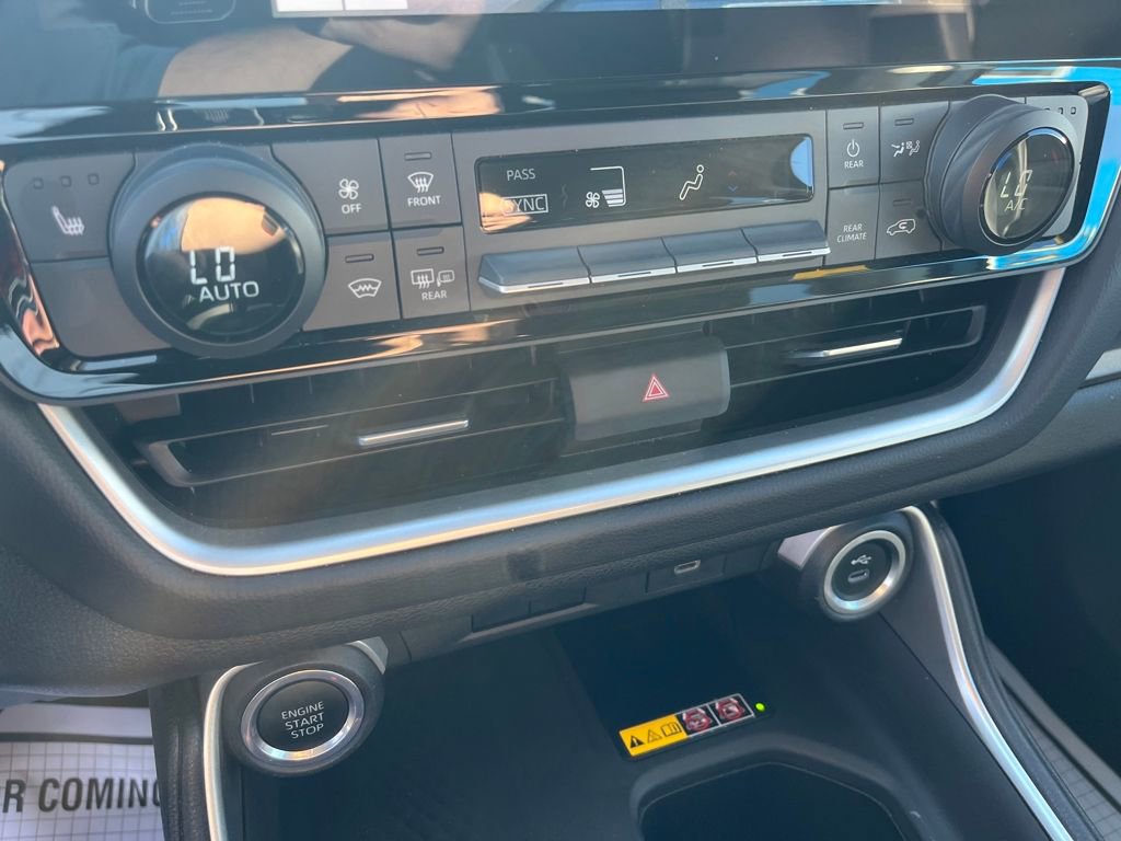 Used 2024 Toyota Grand Highlander XLE image 15