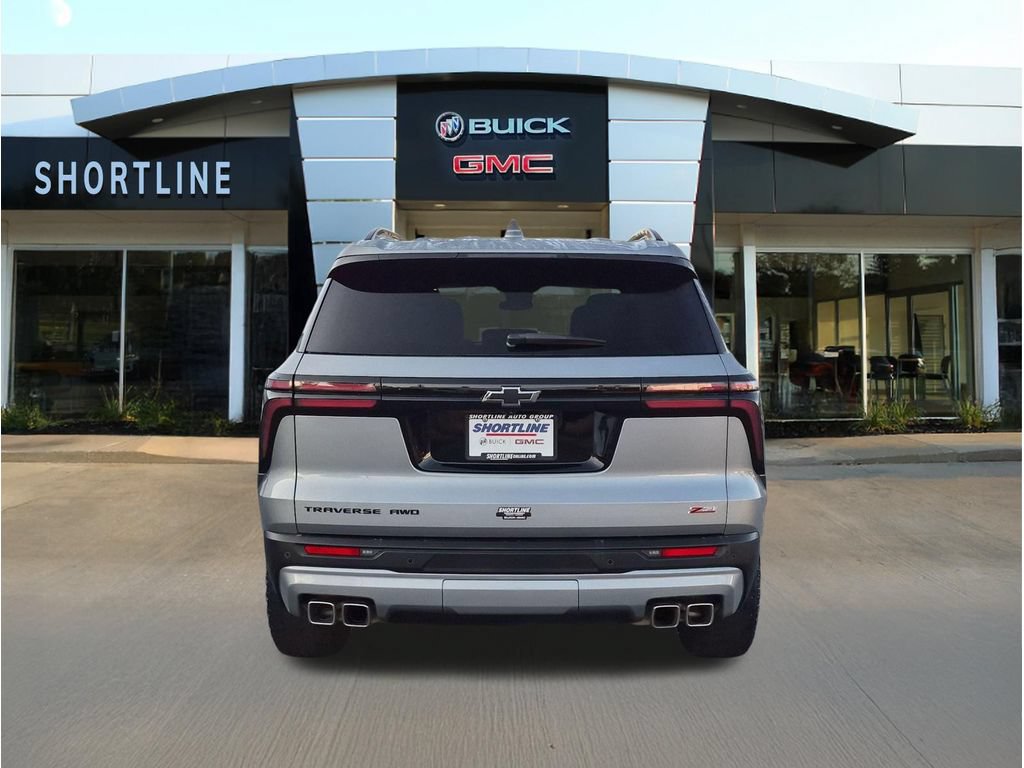Used 2025 Chevrolet Traverse Z71 AWD/4WD image 4