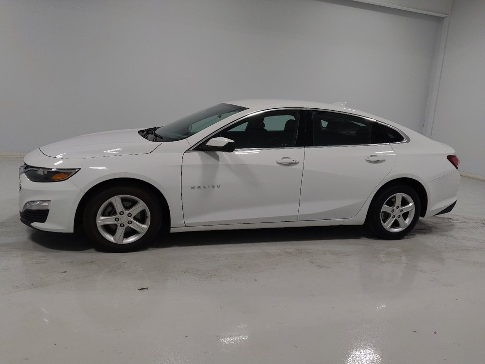 Used 2022 Chevrolet Malibu LT FWD image 2