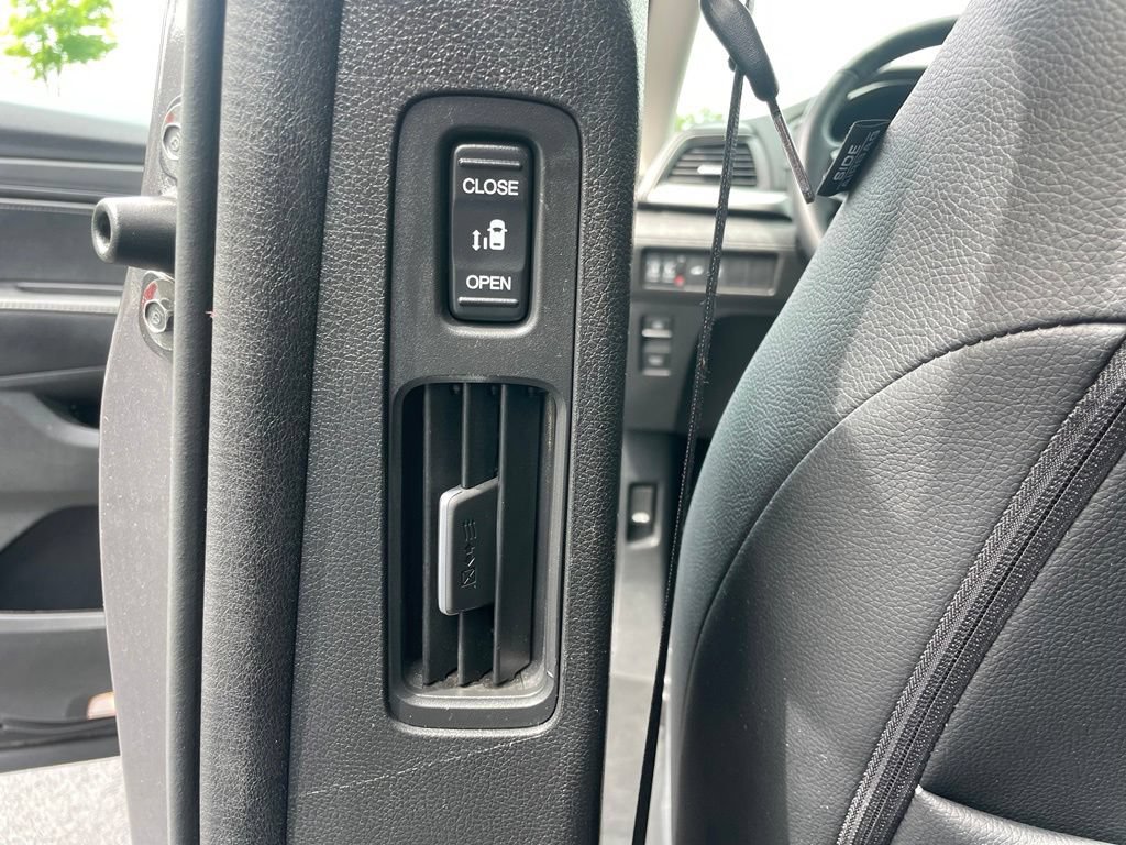Certified 2025 Honda Odyssey EX-L image 43