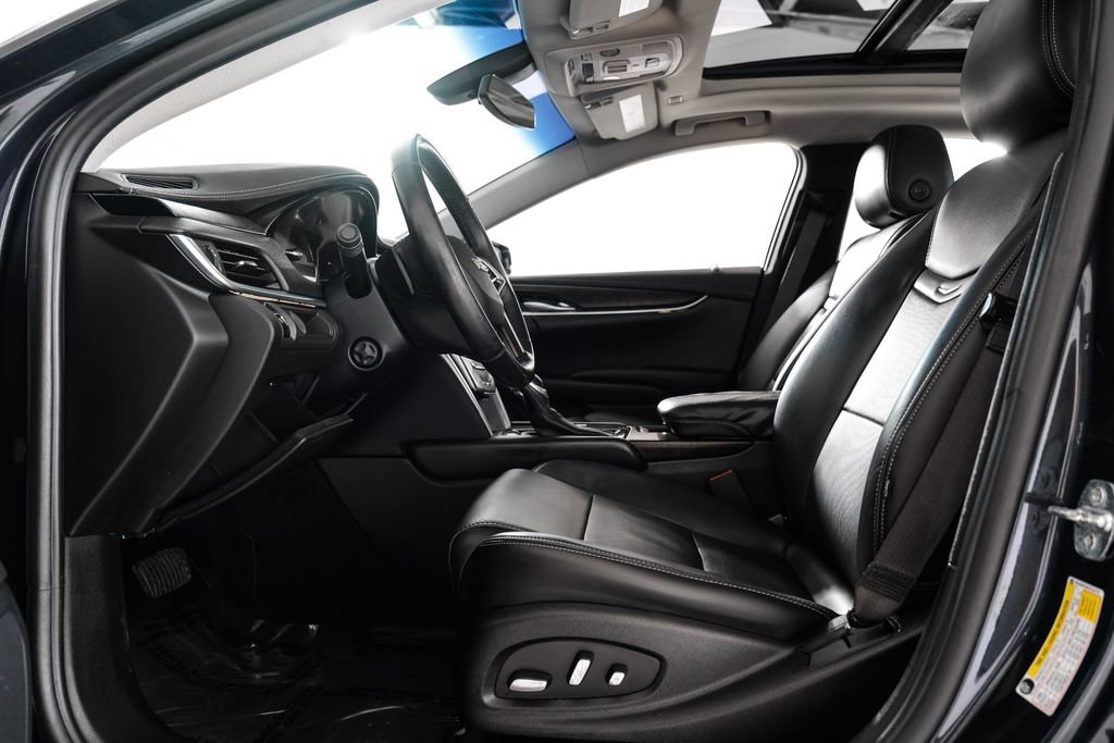 Used 2019 Cadillac XTS Luxury image 4