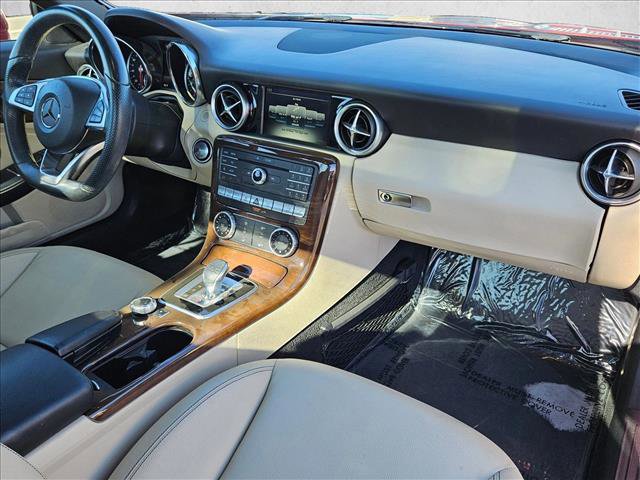 Used 2018 Mercedes-Benz SLC 300 image 17
