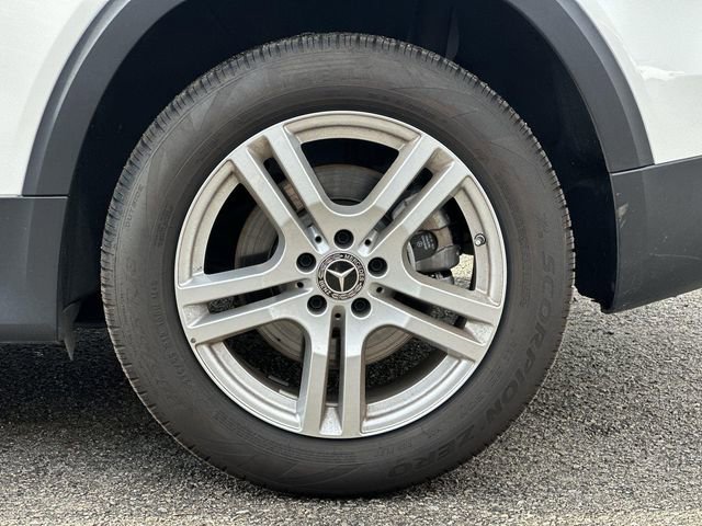 Used 2023 Mercedes-Benz GLB 250 image 31