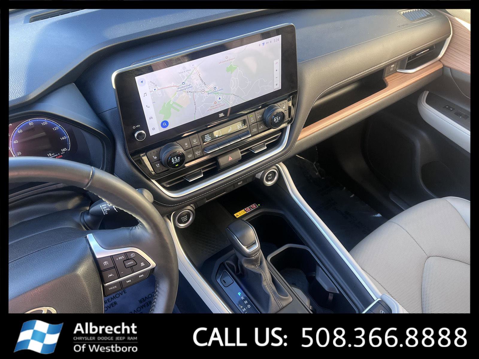 Used 2024 Toyota Grand Highlander Limited image 30