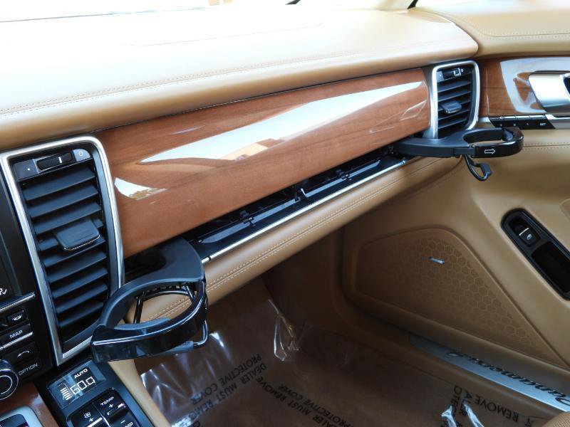Used 2014 Porsche Panamera 4 AWD/4WD image 95