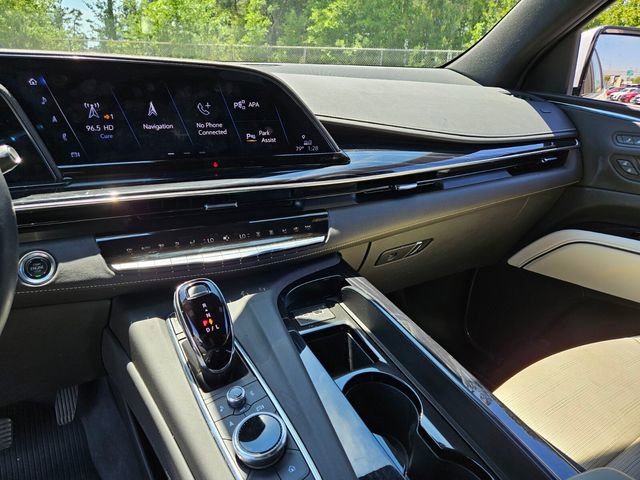 Used 2024 Cadillac Escalade Sport w/ LPO, ONYX Package AWD/4WD image 21