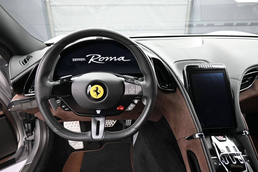 Used 2024 Ferrari Roma RWD image 18