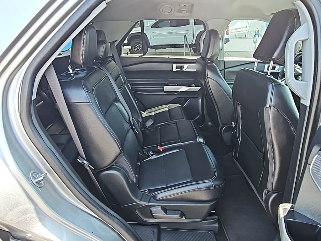 Used 2024 Ford Explorer Limited image 14
