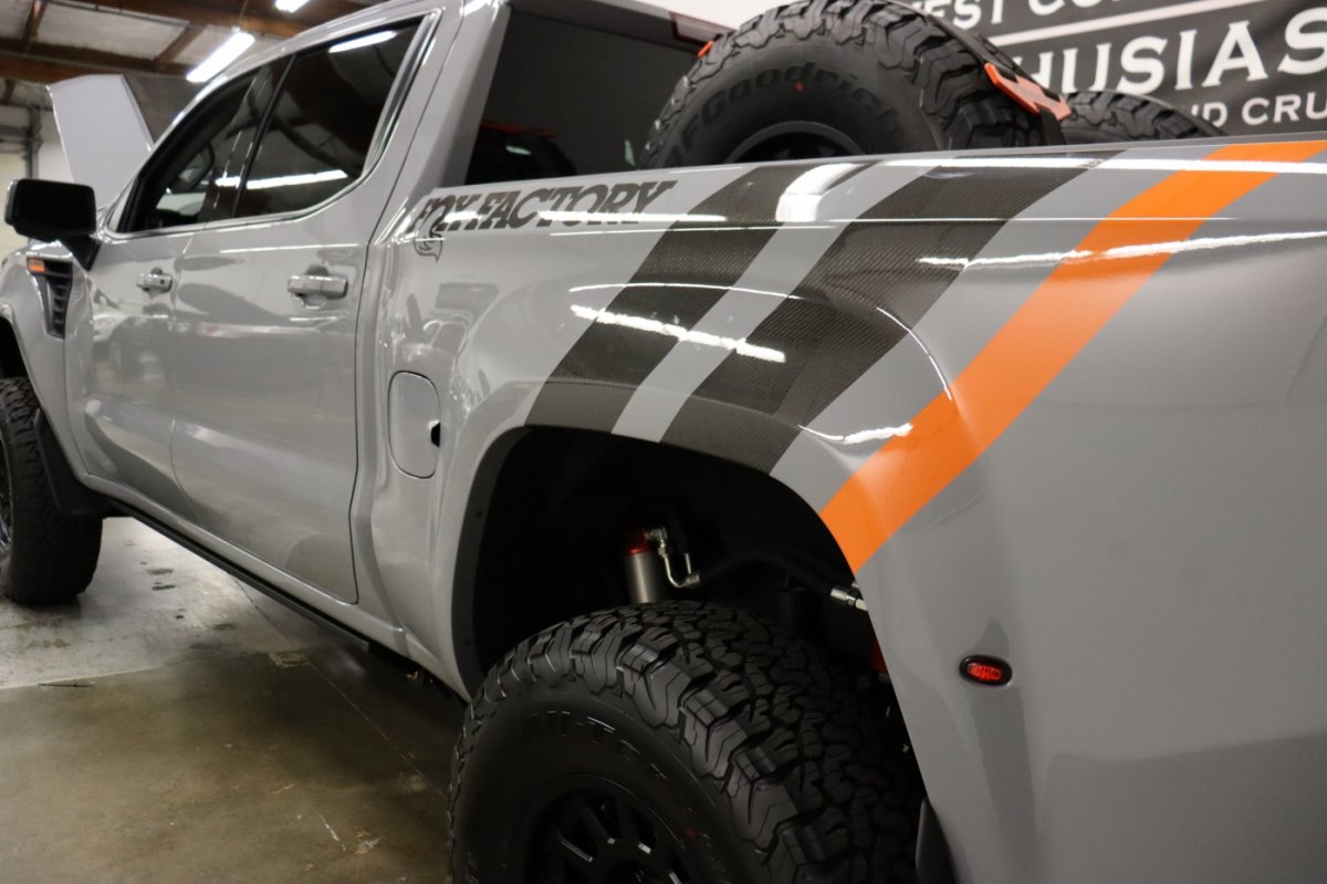 Used 2025 Chevrolet Silverado 1500 LTZ AWD/4WD image 30