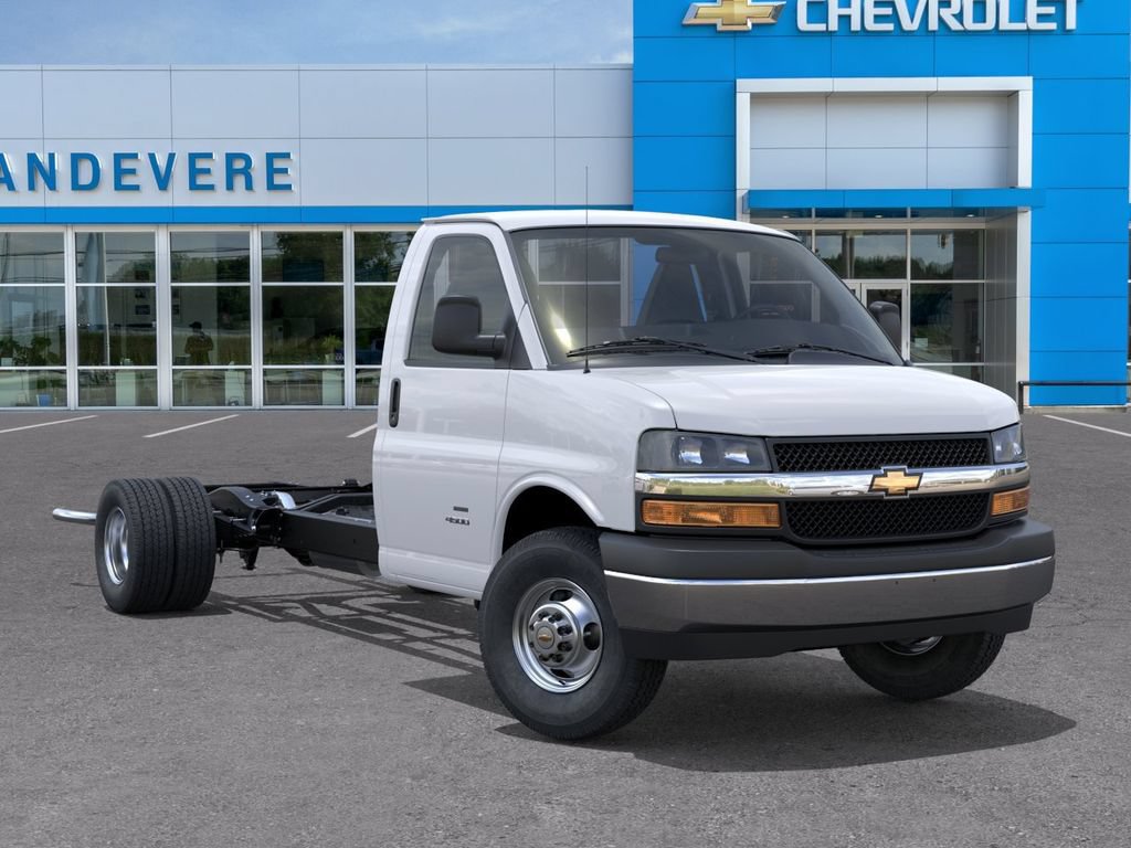 New 2026 Chevrolet Express 3500 w/ Power Convenience Package RWD image 7