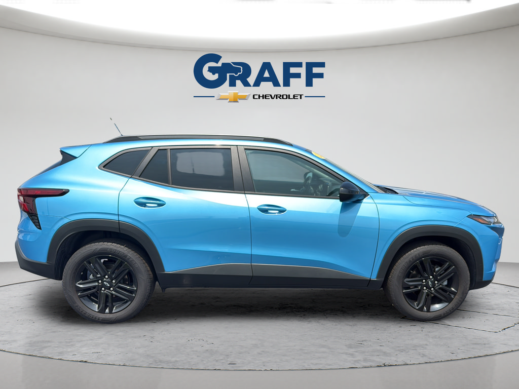 Used 2025 Chevrolet Trax ACTIV w/ Driver Confidence Package FWD image 9