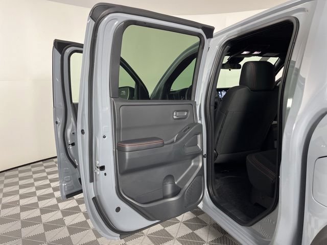 New 2026 Nissan Frontier 4x4 Crew Cab image 41