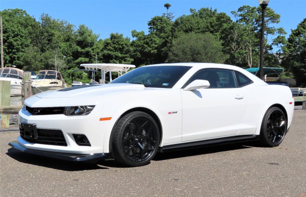 Used 2015 Chevrolet Camaro Z/28 RWD image 2