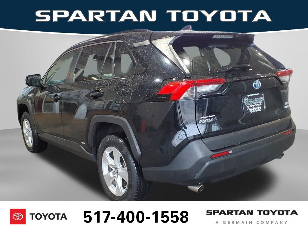 Used 2019 Toyota RAV4 LE w/ Carpet Mat Package image 9