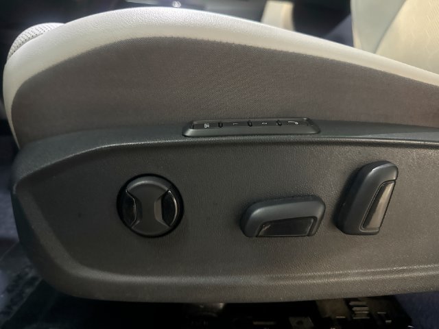 Certified 2022 Volkswagen ID.4 Pro S RWD image 15