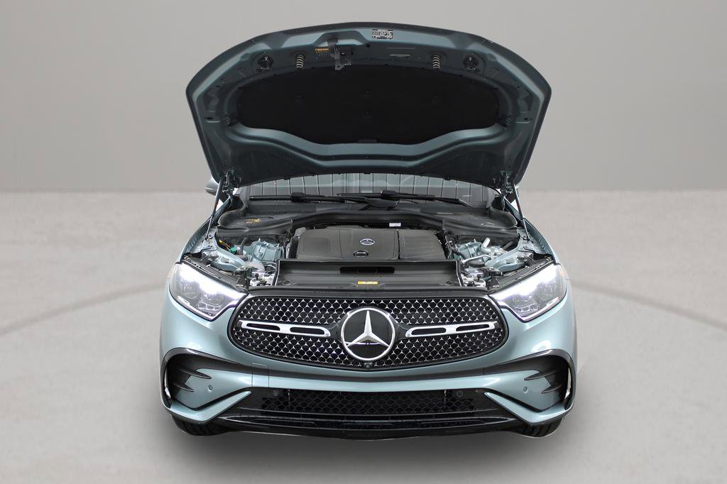 Used 2025 Mercedes-Benz GLC 350e 4MATIC image 28