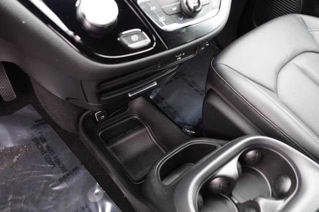 New 2026 Chrysler Pacifica Select image 19