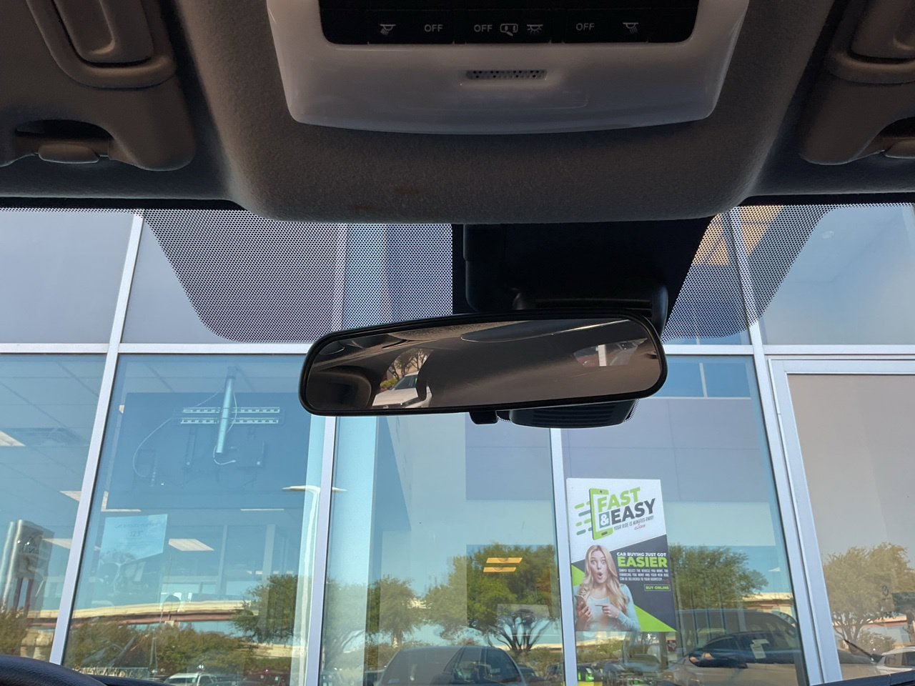 Used 2025 Nissan Versa SV FWD image 19