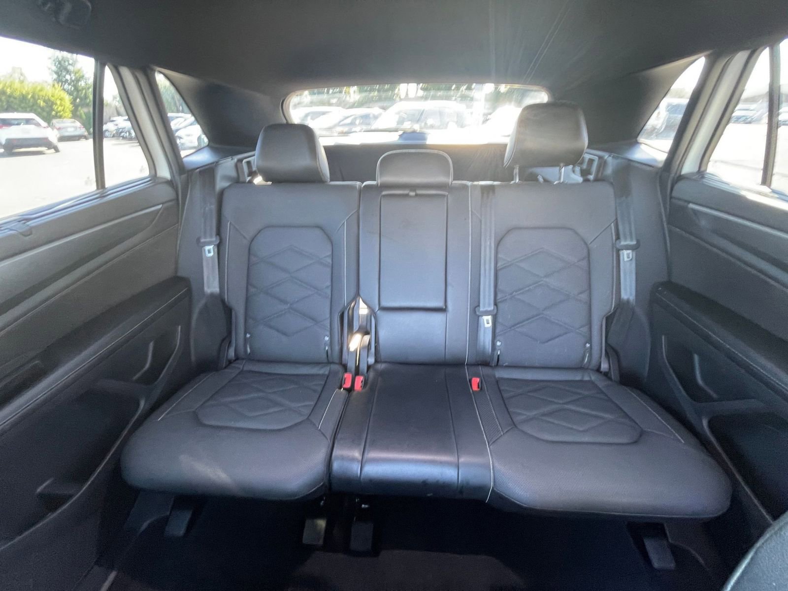 Used 2025 Volkswagen Atlas Cross Sport SE image 39