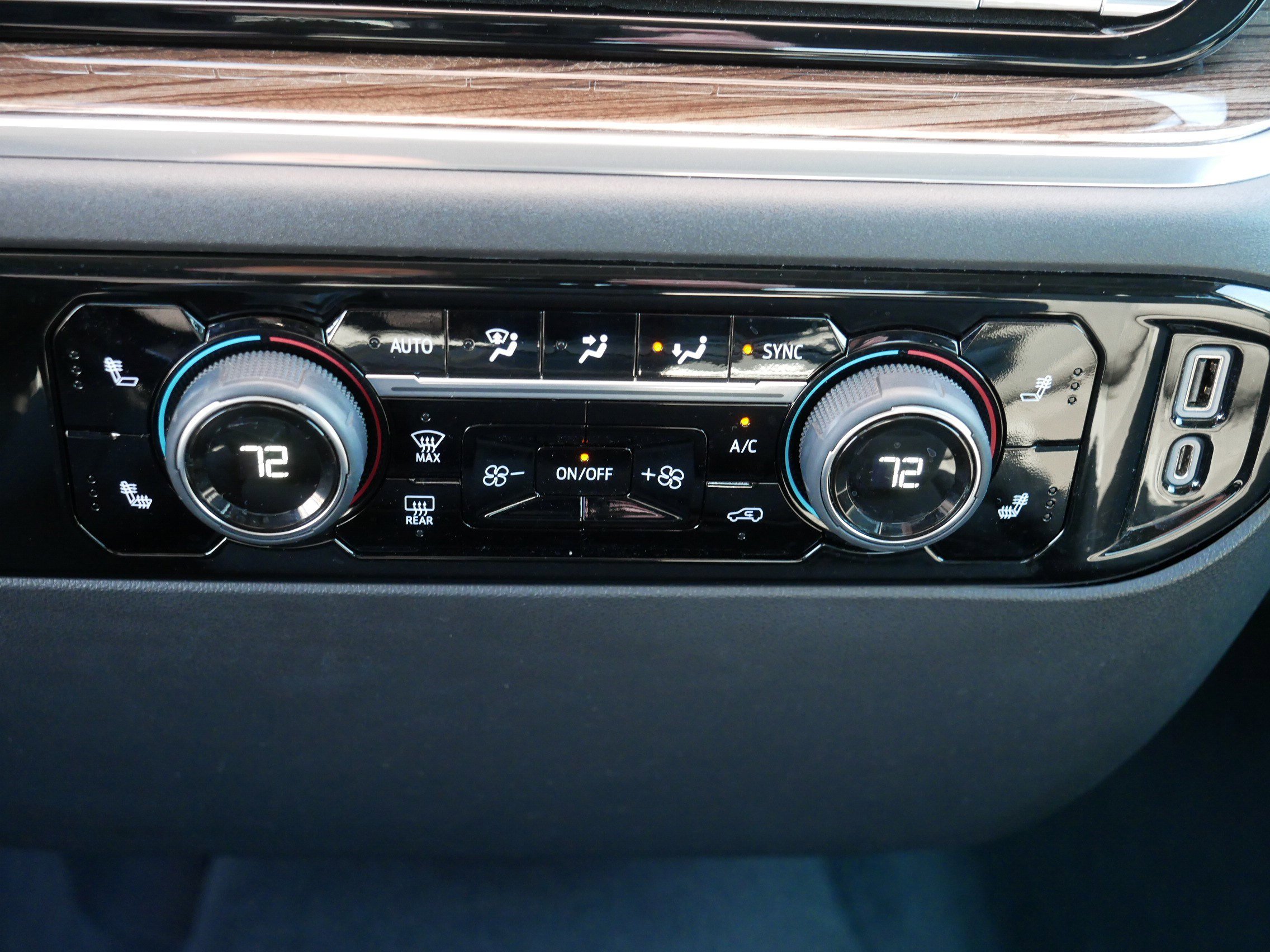 Used 2023 Chevrolet Silverado 1500 LT image 23