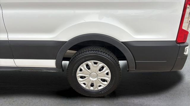 Used 2023 Ford Transit 350 XLT image 32