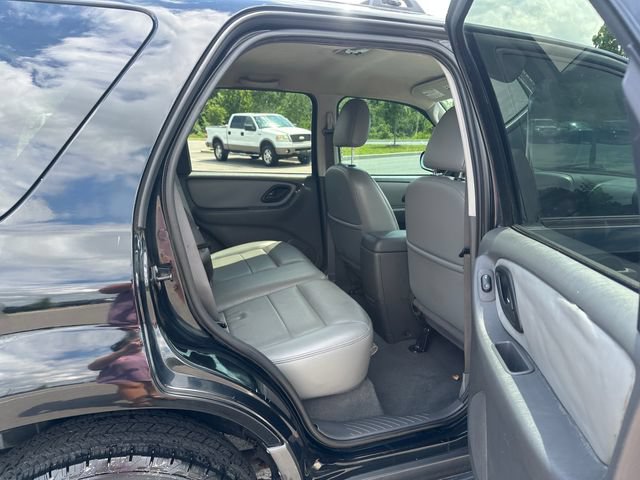 Used 2005 Ford Escape XLT AWD/4WD image 21