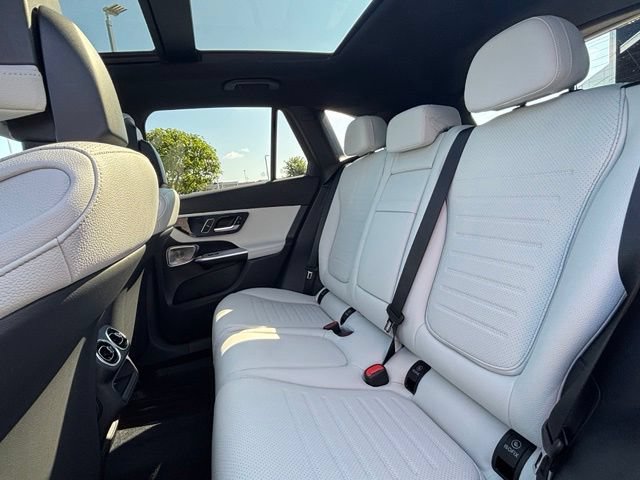 New 2027 Mercedes-Benz GLC 300 4MATIC image 31