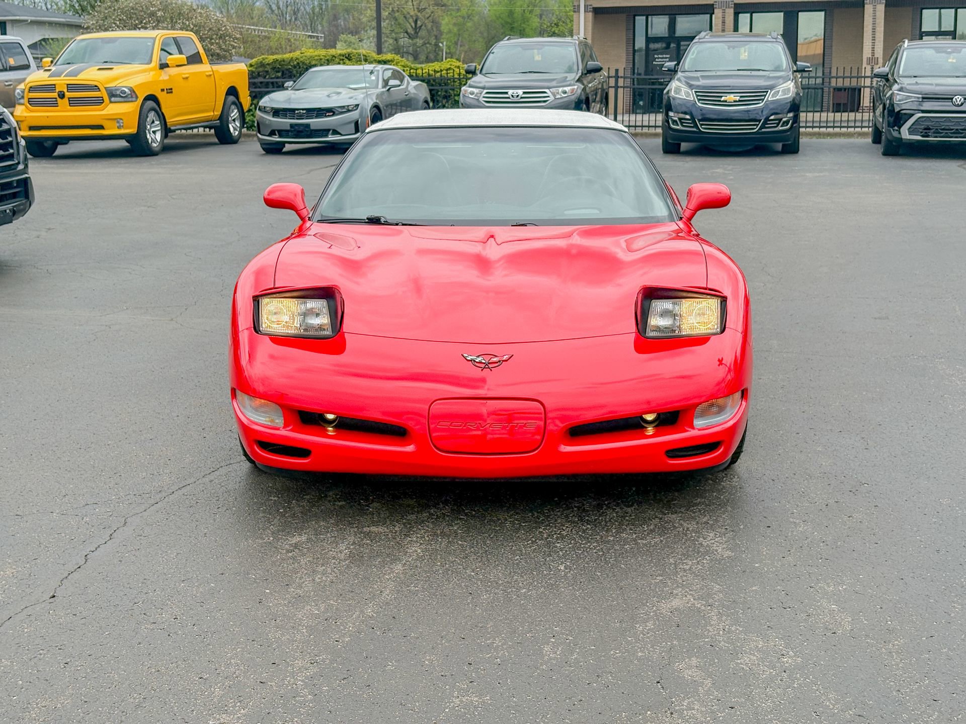 Used 2000 Chevrolet Corvette Convertible w/ Memory Pkg RWD image 14