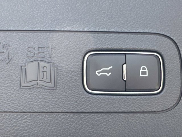 New 2026 Lincoln Aviator 2WD w/ Jet Appearance Package image 13