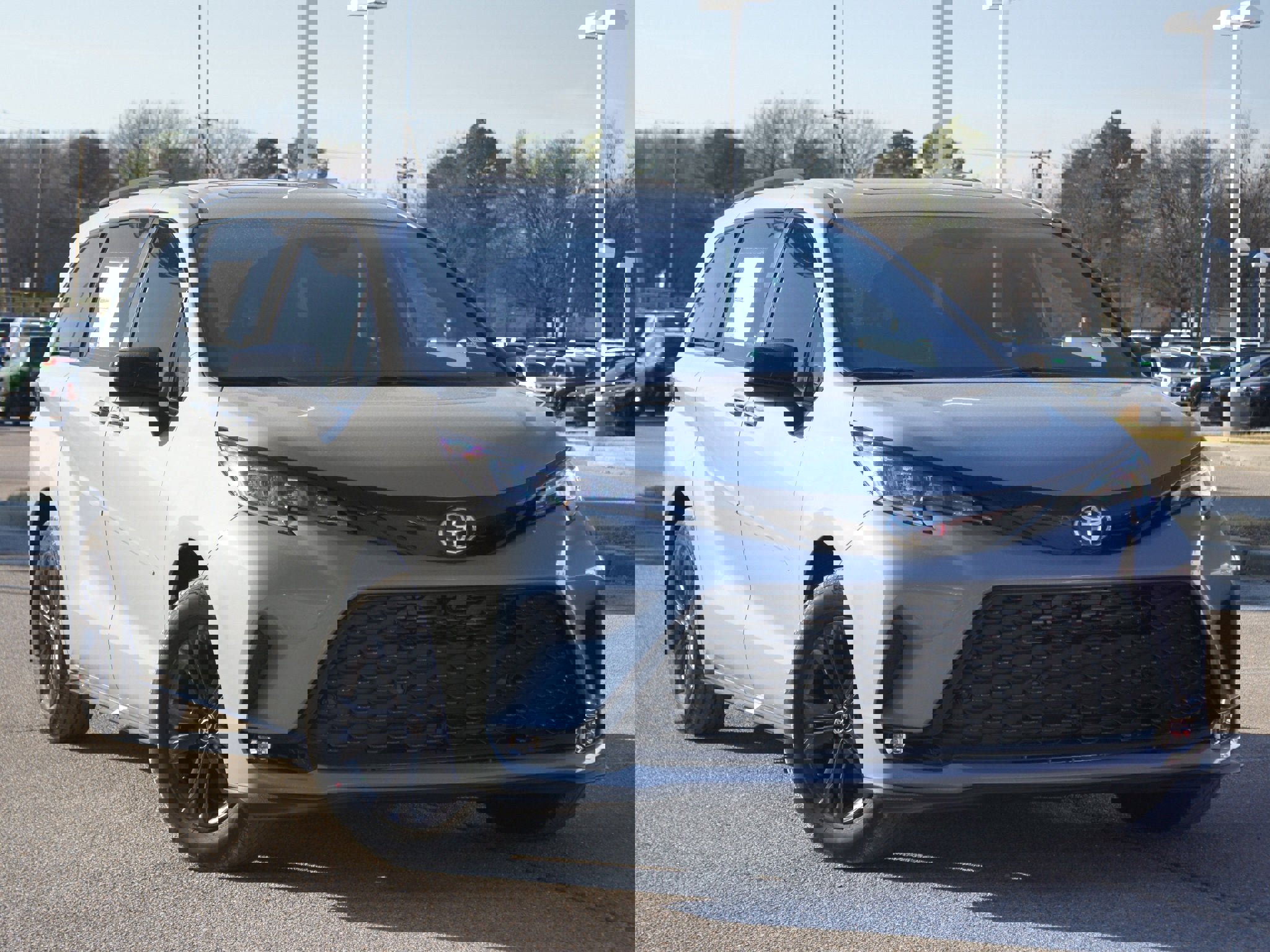 Used 2026 Toyota Sienna XSE image 7