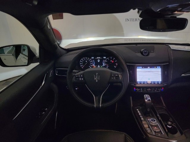 Used 2023 Maserati Levante GT image 28