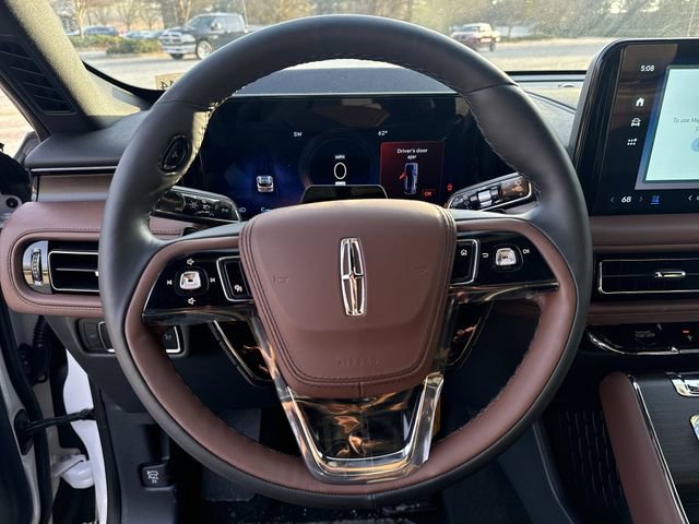 New 2026 Lincoln Aviator Reserve w/ Luxury Package AWD/4WD image 14