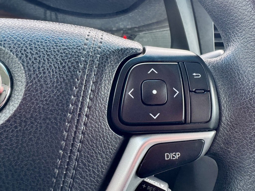 Used 2017 Toyota Sienna L image 26
