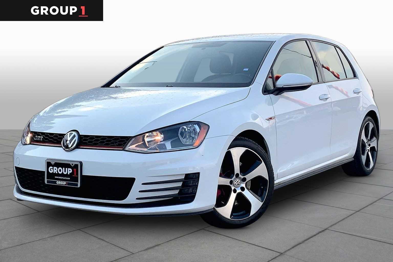 Used 2017 Volkswagen GTI SE FWD image 1