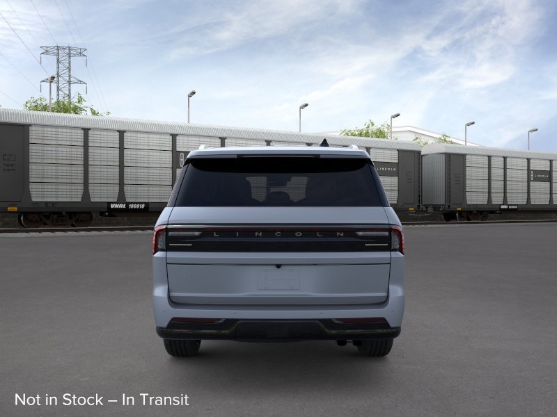 New 2026 Lincoln Navigator L Reserve AWD/4WD image 18