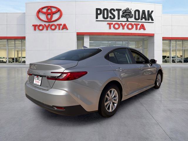 Used 2025 Toyota Camry LE image 7