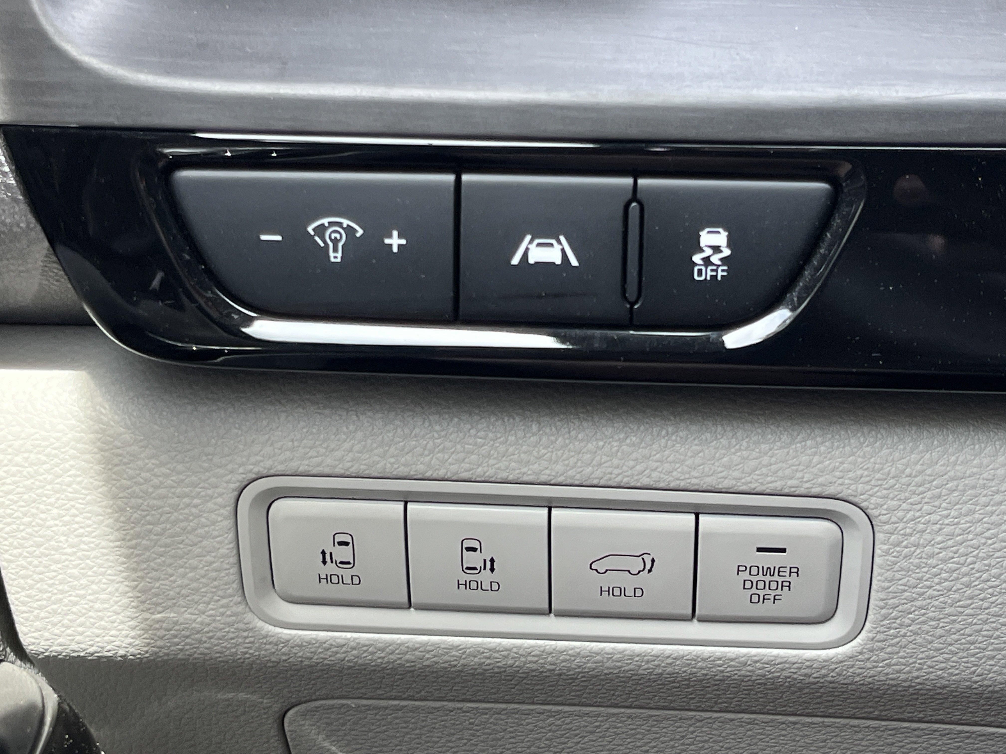 Used 2022 Kia Carnival EX FWD image 14